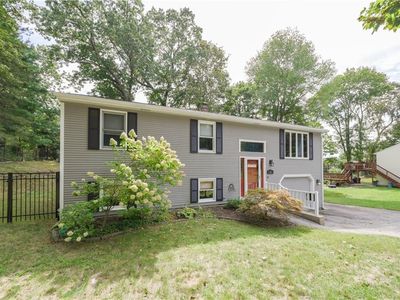 11 Bradford Ct, West Warwick, RI, 02893