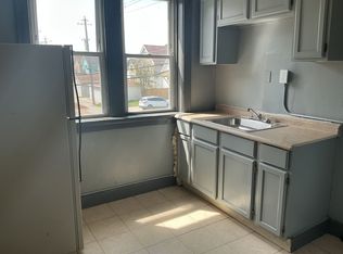 2613 W Capitol Dr, Milwaukee, WI 53206