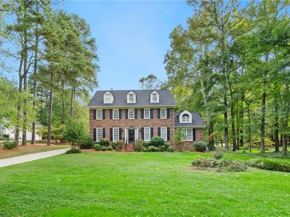 3905 Badenridge Ct, Greensboro, NC 27407