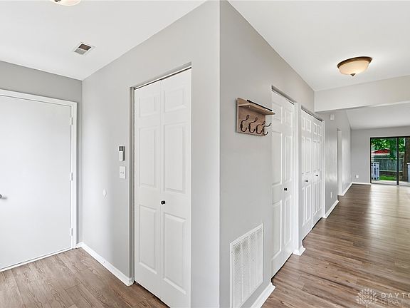 4th image of 8953 Emeraldgate Dr