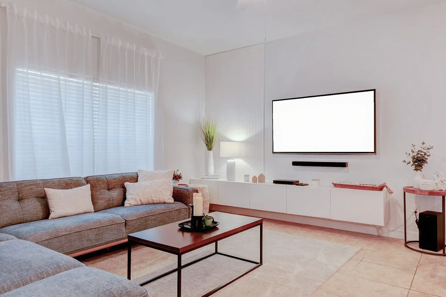 4 bed, 3.0 bath, 2088 sqft, $3,682 — Photo 1