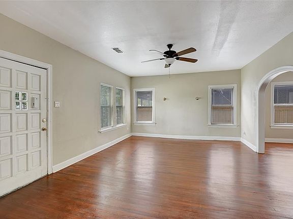 5th image of 5543 Truett St