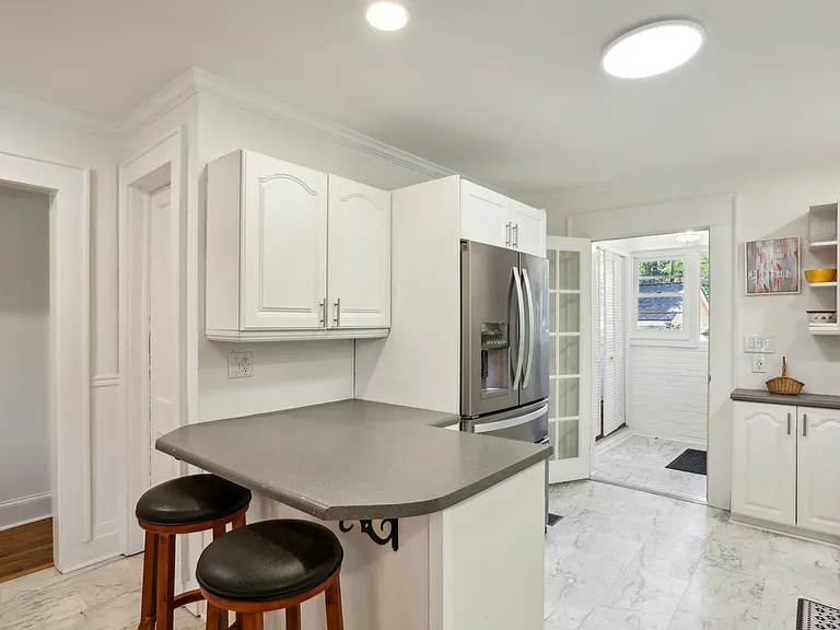 1003 Glenwood Ave SE — Photo 10