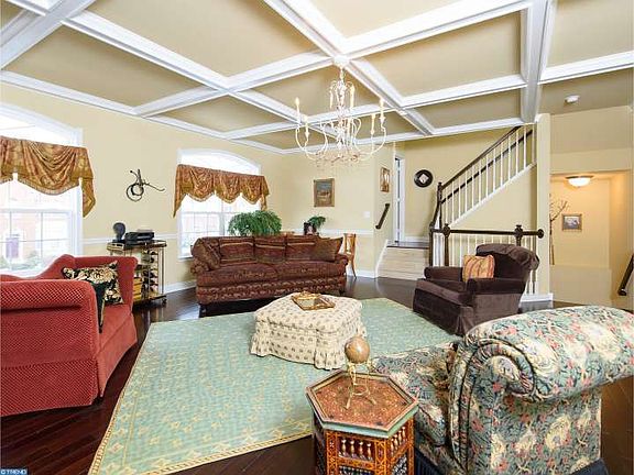 4th image of 3176 Woods Edge Dr