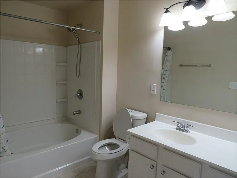 2240 Landing Ridge Dr #61 — Photo 5