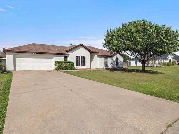 2nd image of 105 Dustin Dr