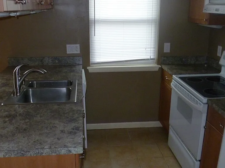 3560 Windmill Dr — Photo 3