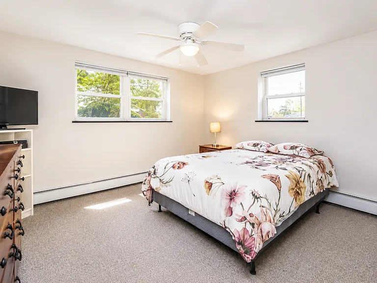 1105 Lexington St #4-3 — Photo 4