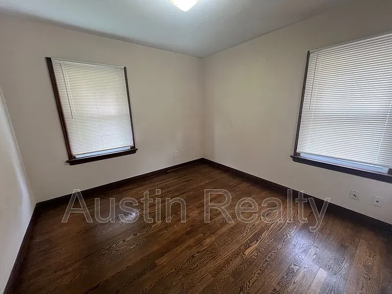 3605 Saint Gregory Ln — Photo 5
