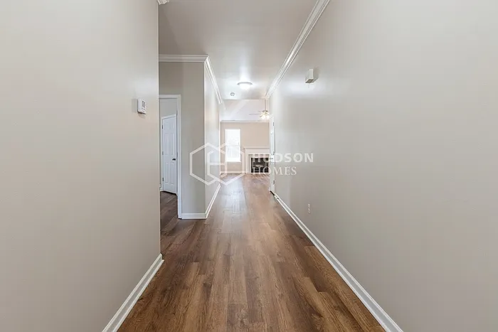 1135 Avalon Dr — Photo 3