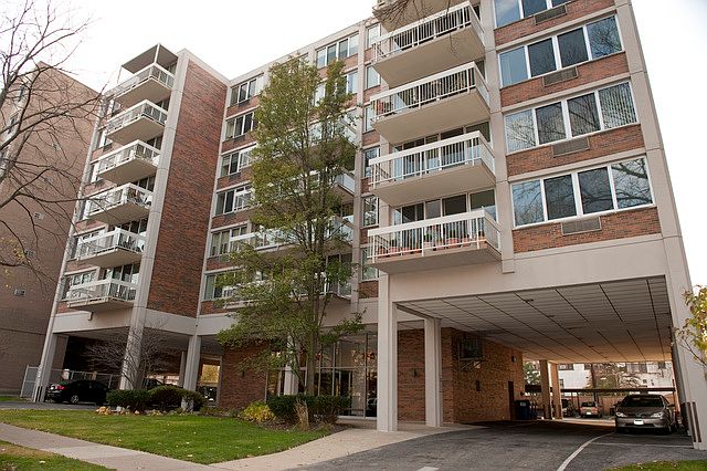 1st image of 165 N Kenilworth Ave APT 4A