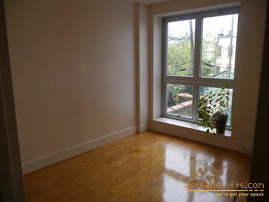 Rented by aptsandlofts.com | media 18