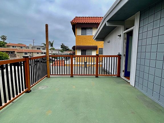 4th image of 310 Avenida Santa Barbara #A