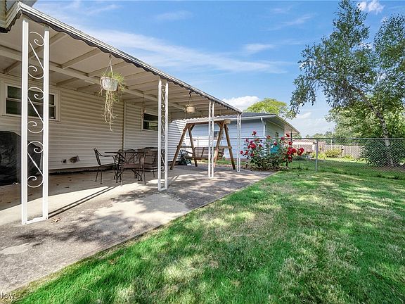 5th image of 26919 Westwood Ln