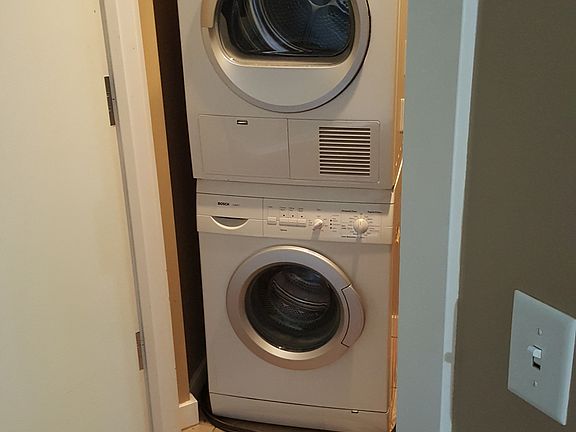 5th image of 902 Dodge St APT 503