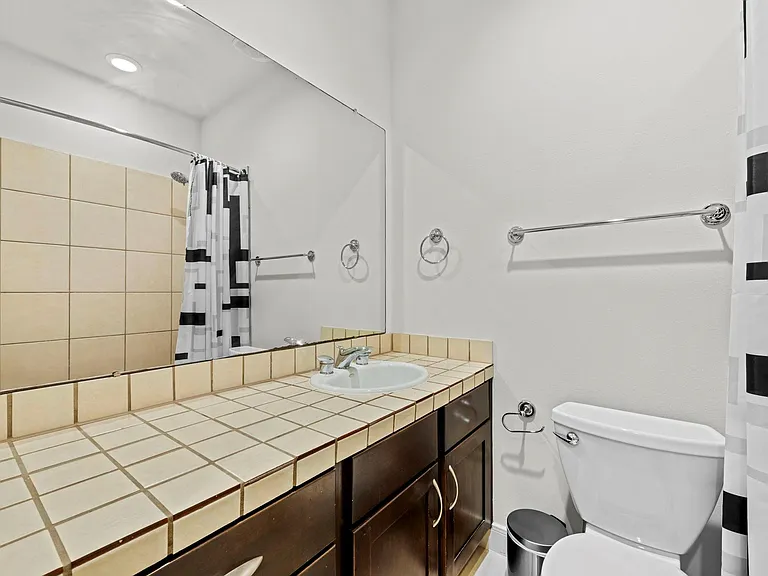 2413 Ralph St #9 — Photo 9