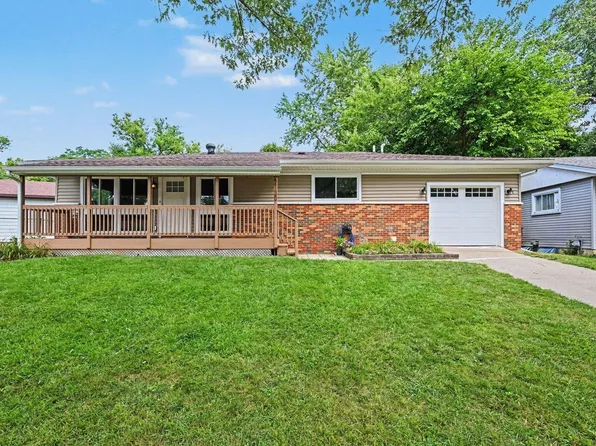 2130 N Circle Dr, Ann Arbor, MI 48103