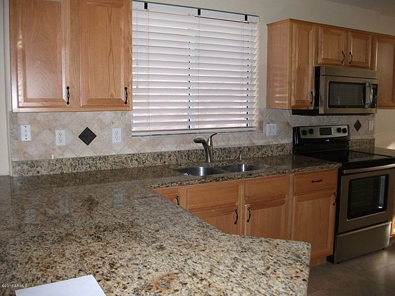 3rd image of 1910 E Siesta Ln