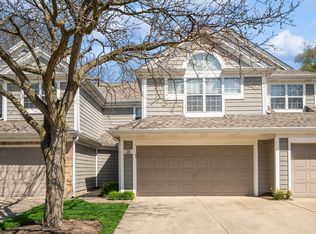 186 Woodstone Dr, Buffalo Grove, IL 60089