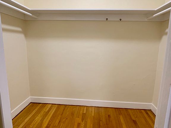 3rd image of 1671 Lombard St #12