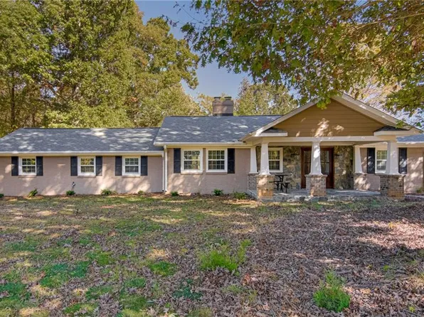 3219 Jidemi Rd, Greensboro, NC 27406