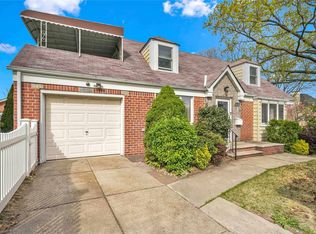 620 150th St, Whitestone, NY 11357