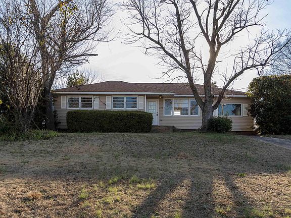 2nd image of 132 Belair Rd