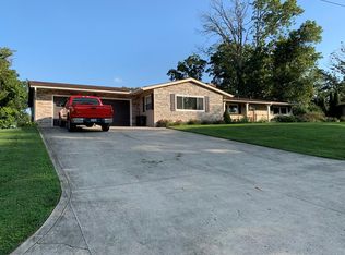 156 Crestwood Dr, Waverly, OH 45690