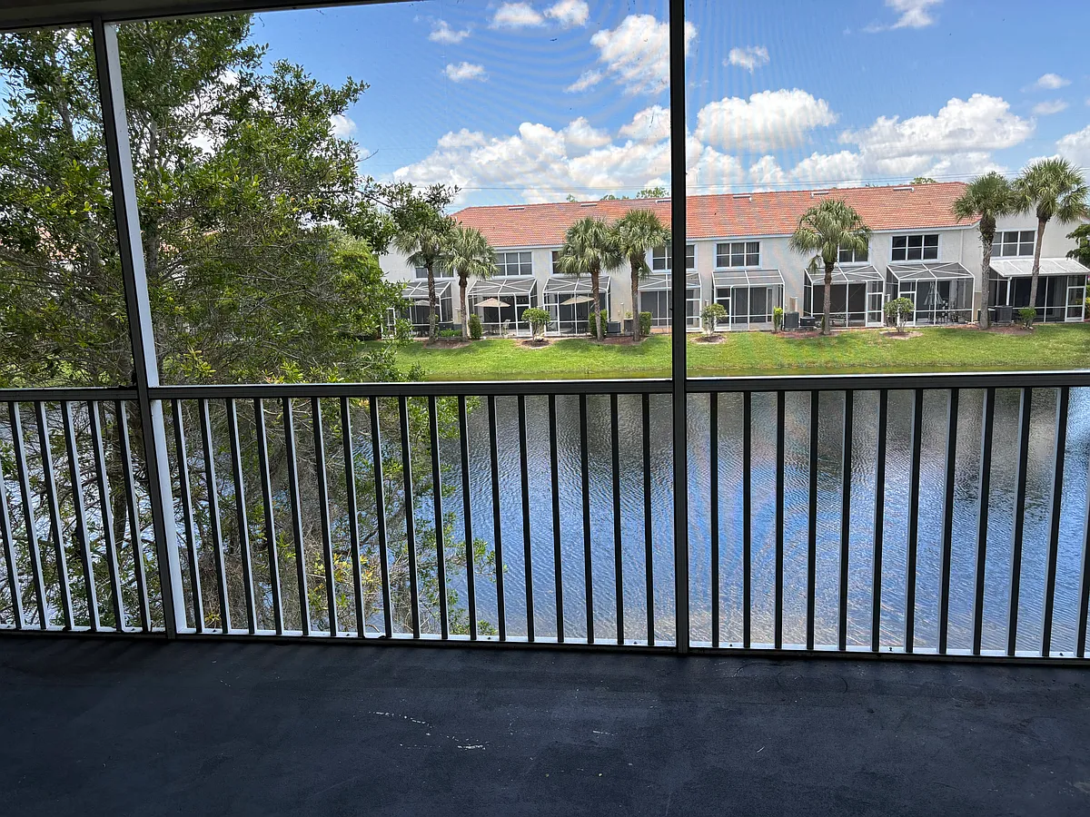 Building Photo - 1400 Tiffany Ln #2404