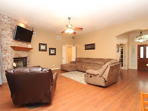 5th image of 1239 Country View Dr