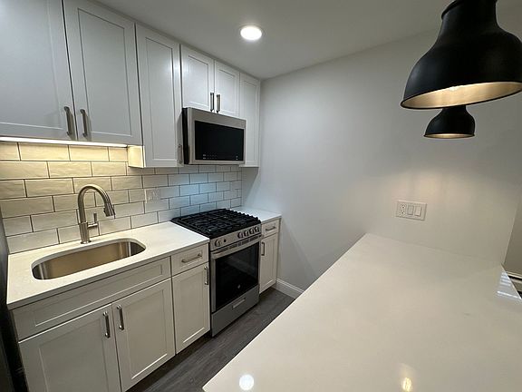 5th image of 240-242 W 8th Ave #242-00