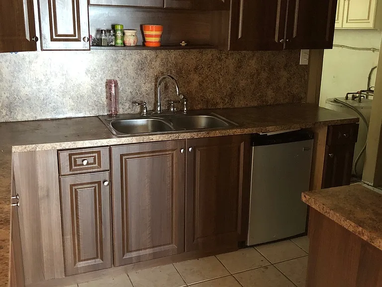 2211 NW 6th Ct — Photo 5