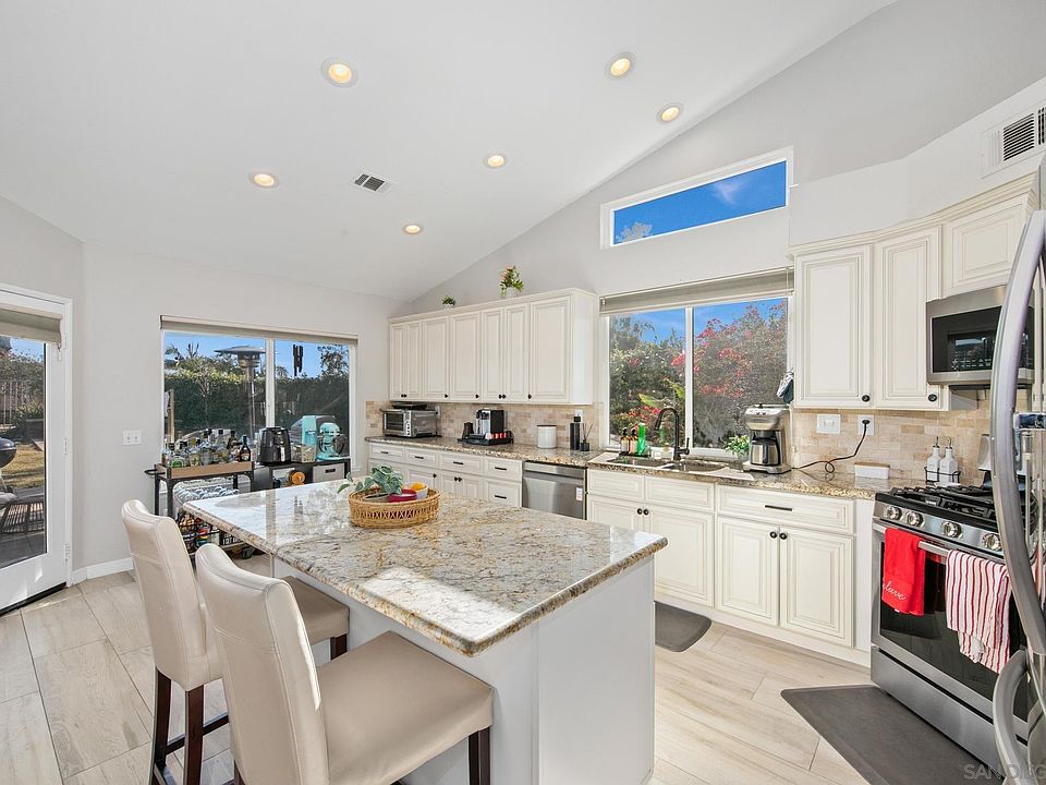 1st image of 4801 Marblehead Bay Dr
