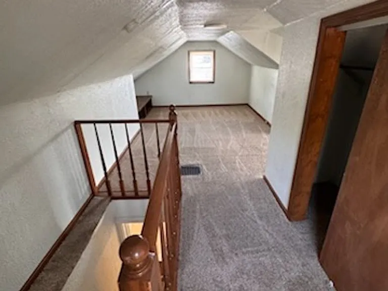 833 Lawrence Ave — Photo 14