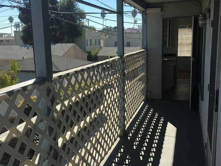 66 Roswell Ave #9 — Photo 2