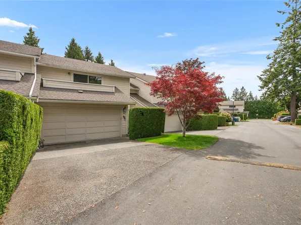 1287 Verdier Ave #32, Central Saanich, BC V8M 1H1
