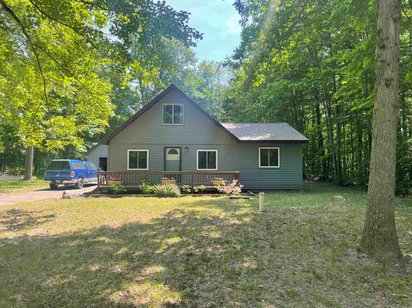 1219 Goldenrod Dr, Houghton Lake, MI 48629