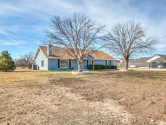 4th image of 2933 Old Eola Rd