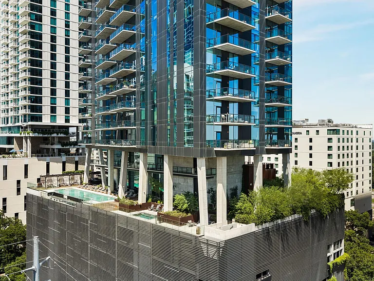 70 Rainey St #1807 — Photo 39
