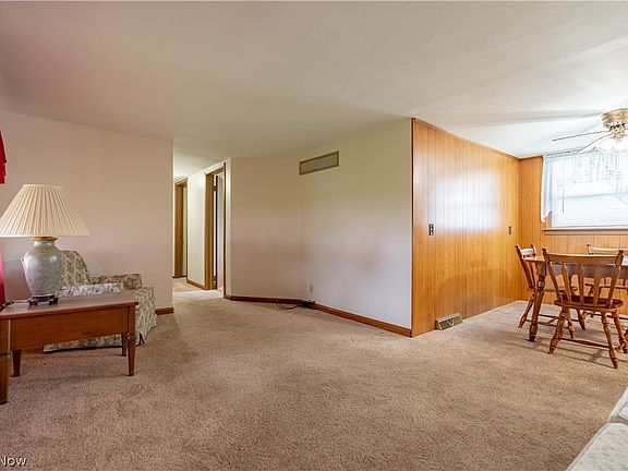 5th image of 1860 N Freshley Ave