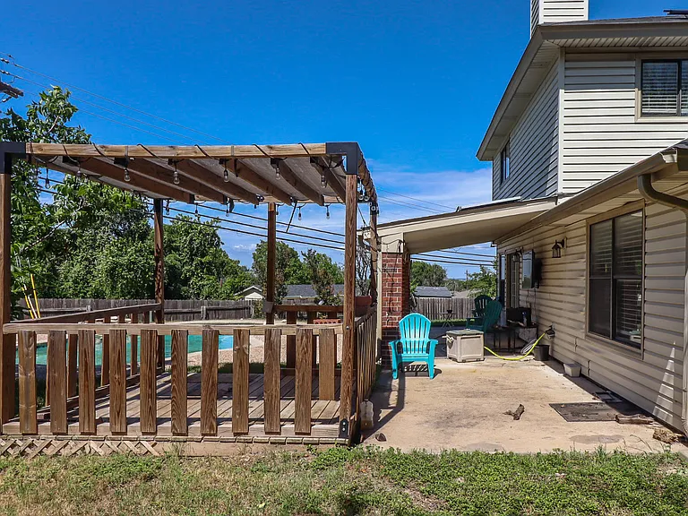 404 Jennifer Cir — Photo 40