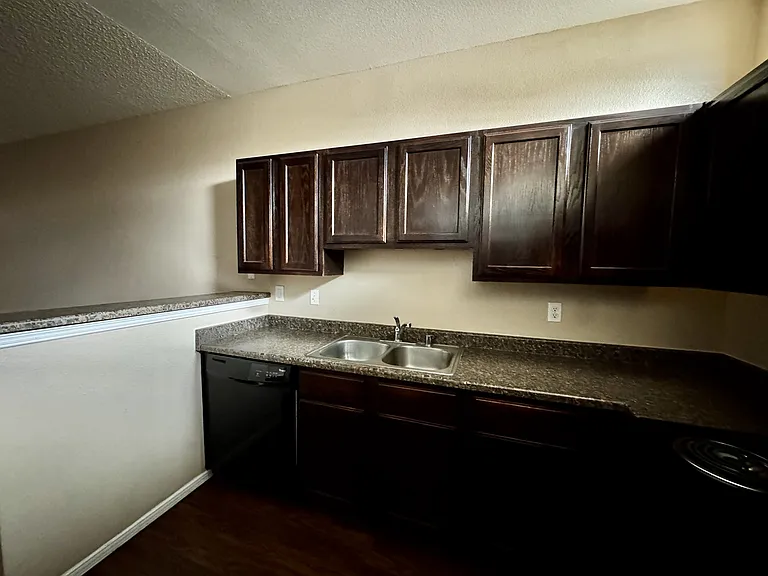 2521 Robert Wynn St #5 — Photo 4