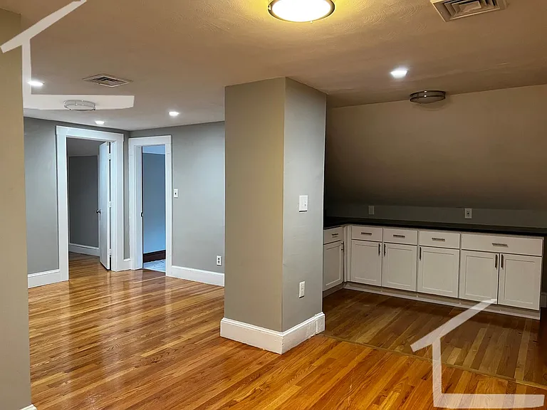 152 Winchester St #3 — Photo 10