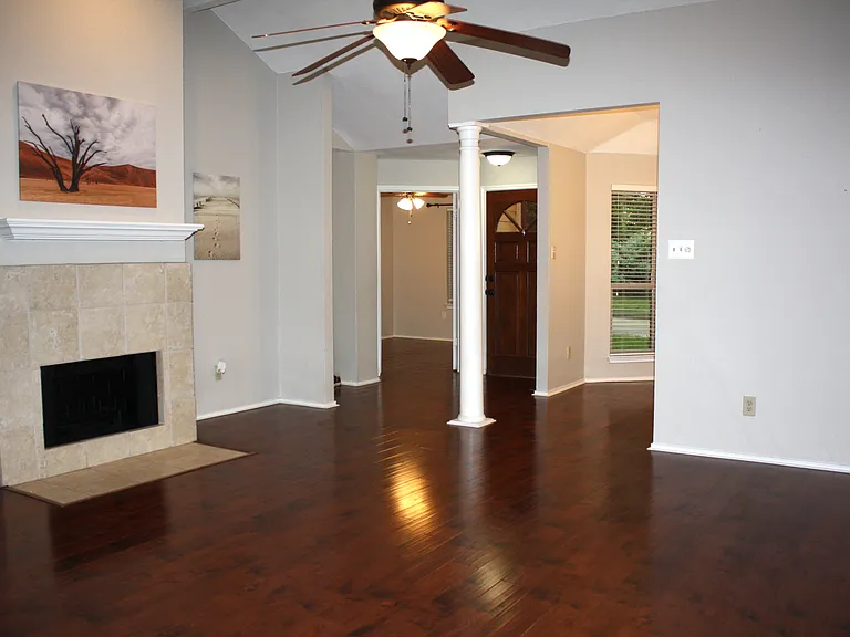 1528 Haven Pl — Photo 4