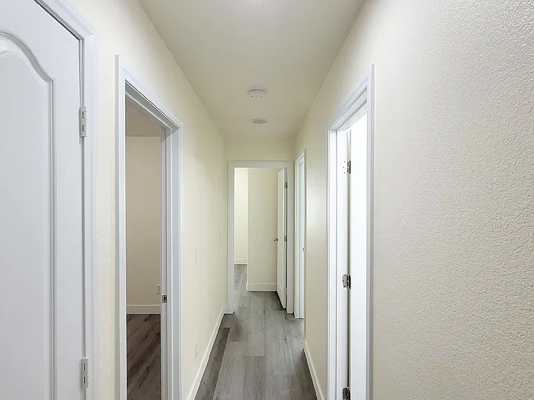 8518 Genesee Ct — Photo 19