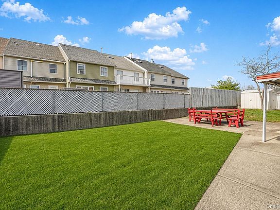 4th image of 85 Cameron Avenue