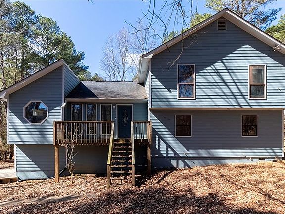 2nd image of 522 Victoria Rd