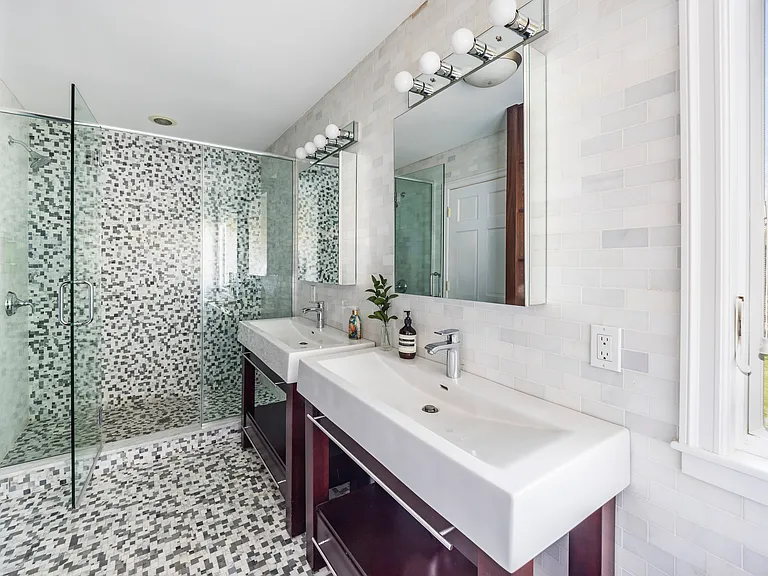 79 Silver Ln — Photo 12