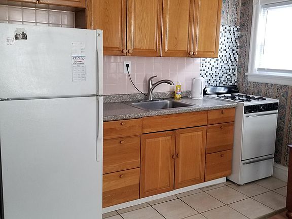 5th image of 4745 Rosehill St Floor 2