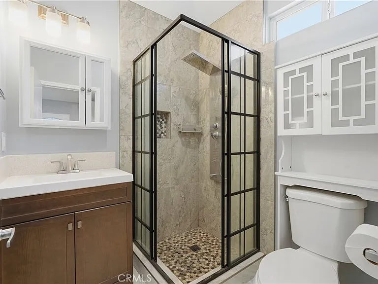 5862 Beck Ave #1/2 — Photo 11